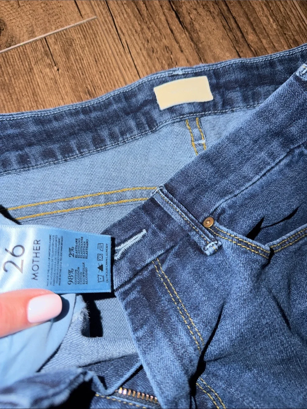 MOTHER The Looker Crop Jeans in Dark Blue Wash - Picture 3 of 4